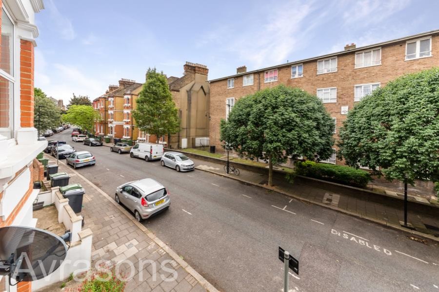 Images for CREWDSON ROAD, OVAL