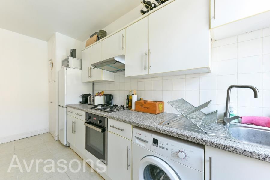 Images for CREWDSON ROAD, OVAL