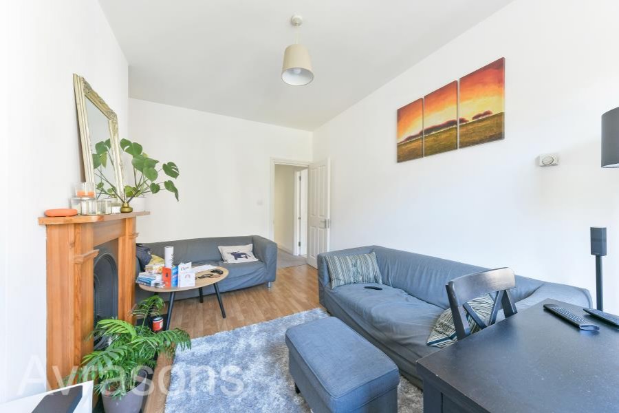 Images for CREWDSON ROAD, OVAL