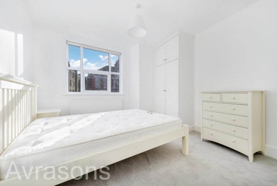 Images for SOUTH ISLAND PLACE, OVAL