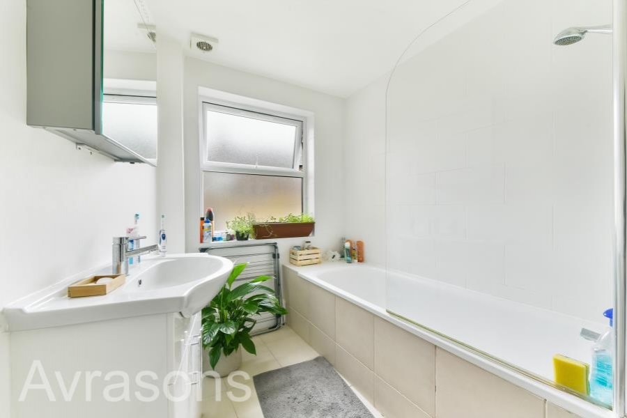 Images for SOUTH ISLAND PLACE, OVAL