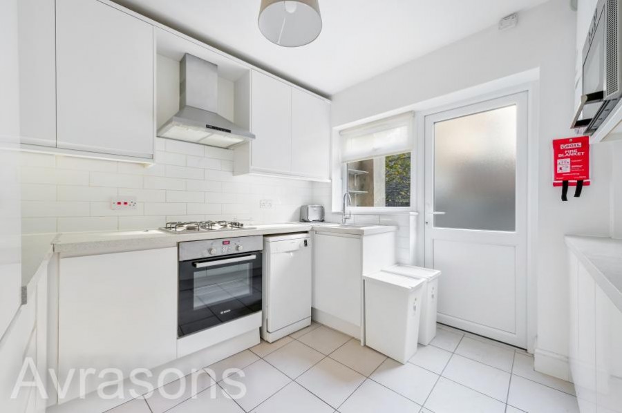 Images for SOUTH ISLAND PLACE, OVAL