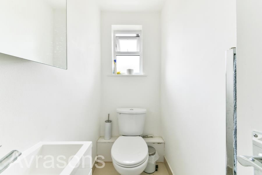 Images for SOUTH ISLAND PLACE, OVAL