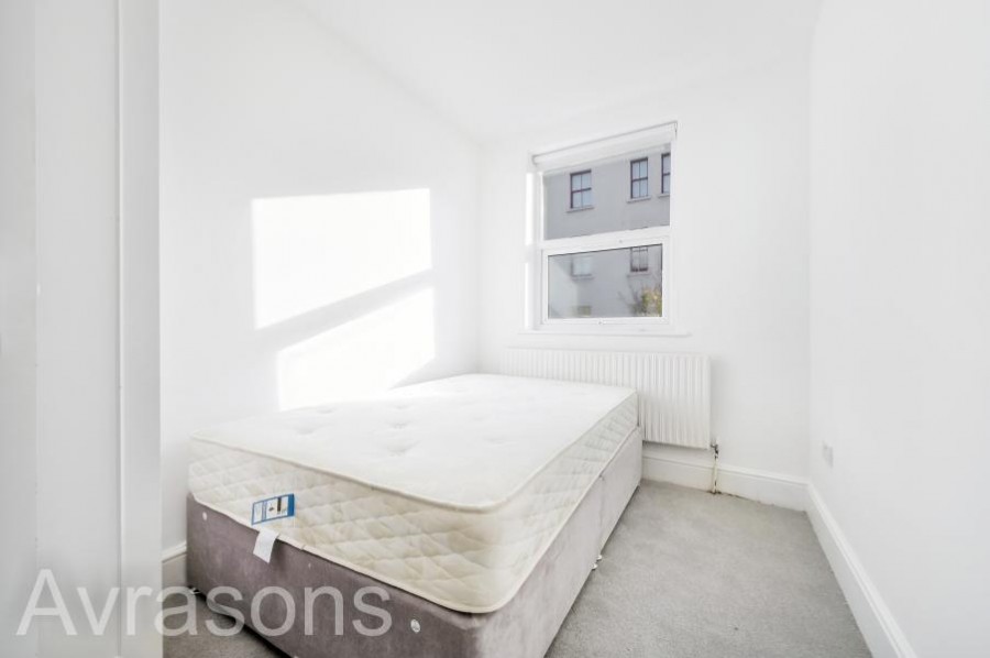 Images for SOUTH ISLAND PLACE, OVAL