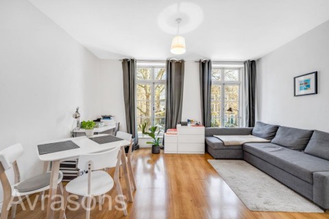View Full Details for CLAPHAM ROAD, OVAL