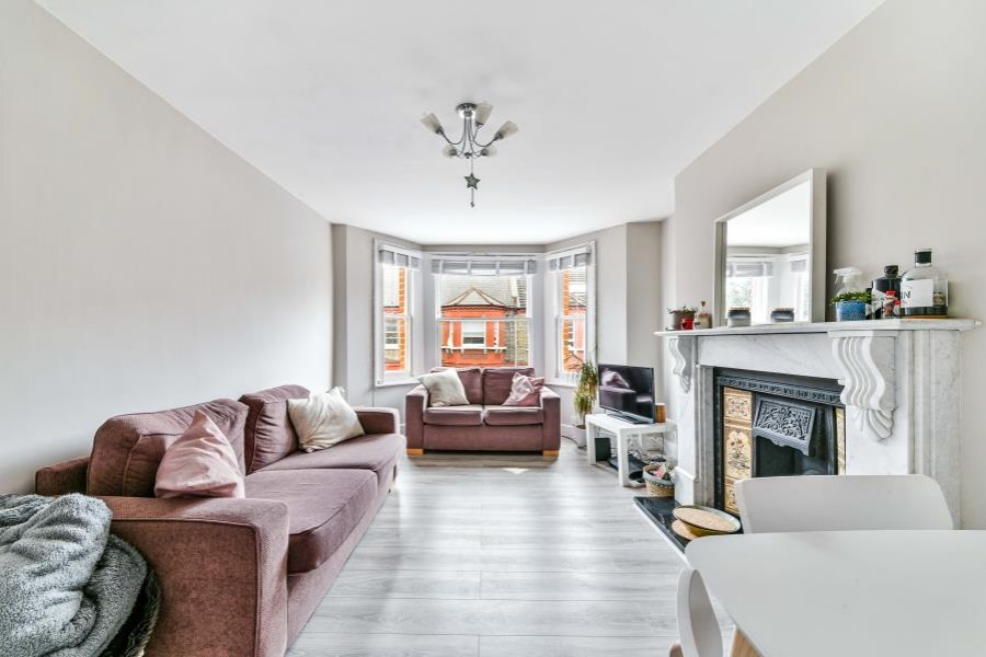 Images for CREWDSON ROAD, OVAL