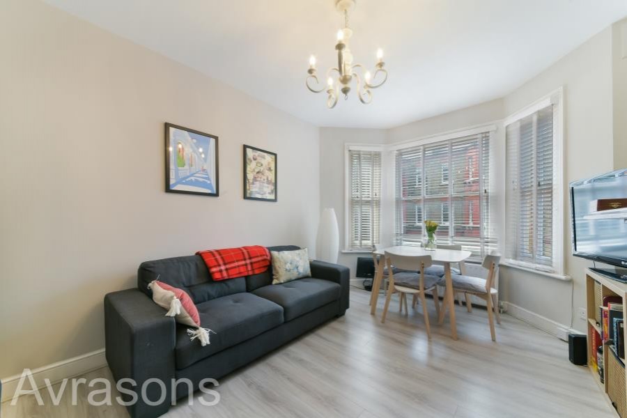 Images for CREWDSON ROAD, OVAL
