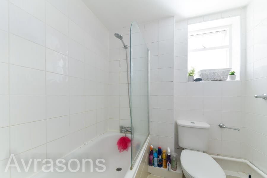 Images for CREWDSON ROAD, OVAL