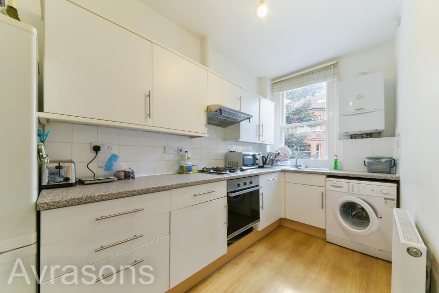 Images for CREWDSON ROAD, OVAL