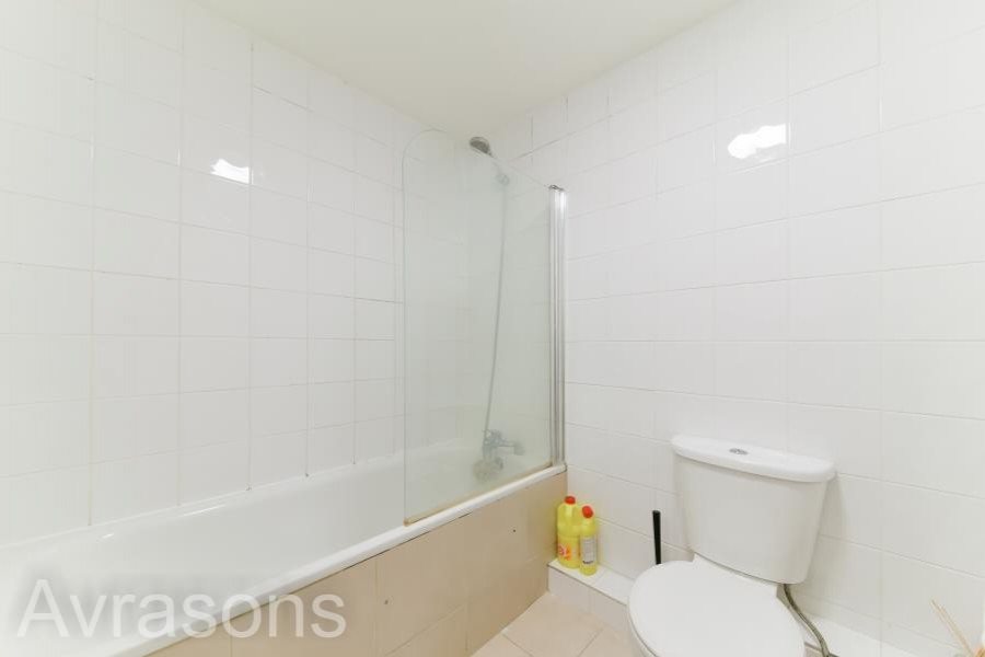 Images for CREWDSON ROAD, OVAL