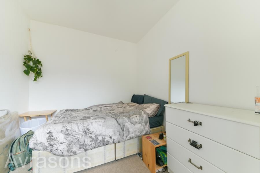 Images for CREWDSON ROAD, OVAL