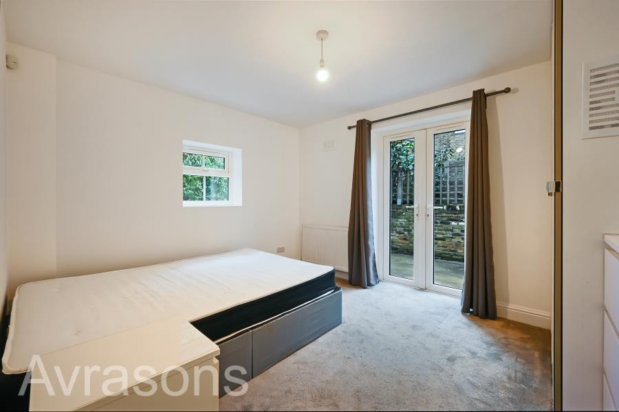 Images for HANDFORTH ROAD, OVAL