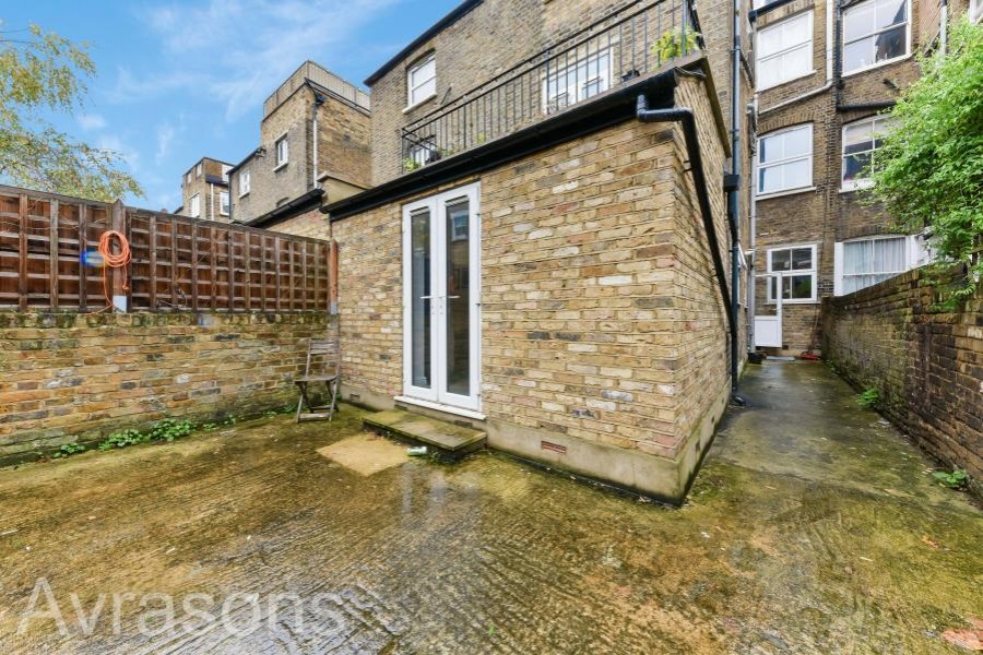 Images for HANDFORTH ROAD, OVAL