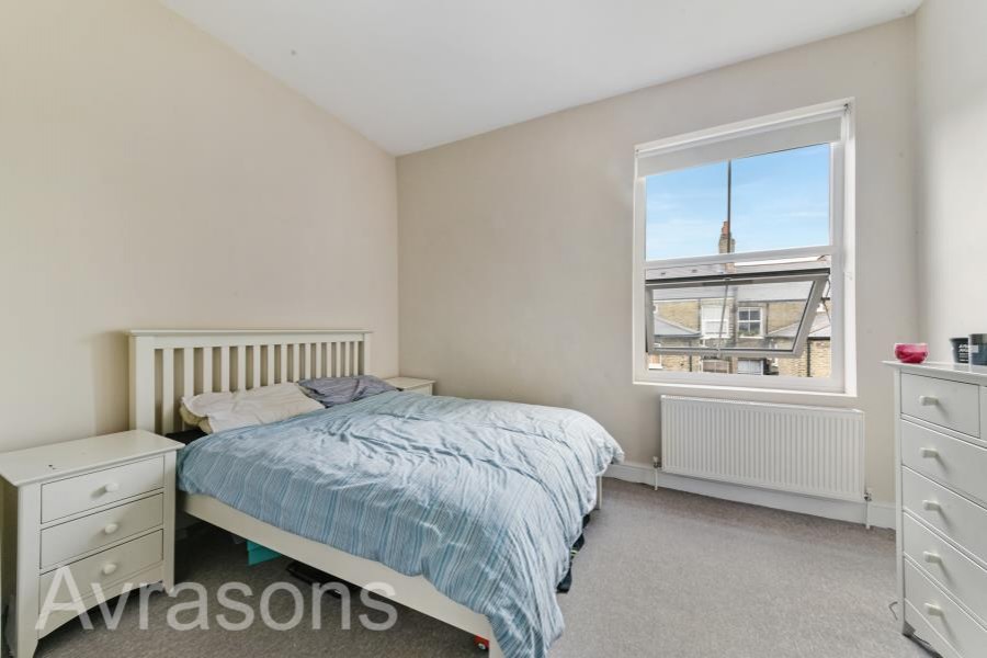 Images for CREWDSON ROAD, OVAL