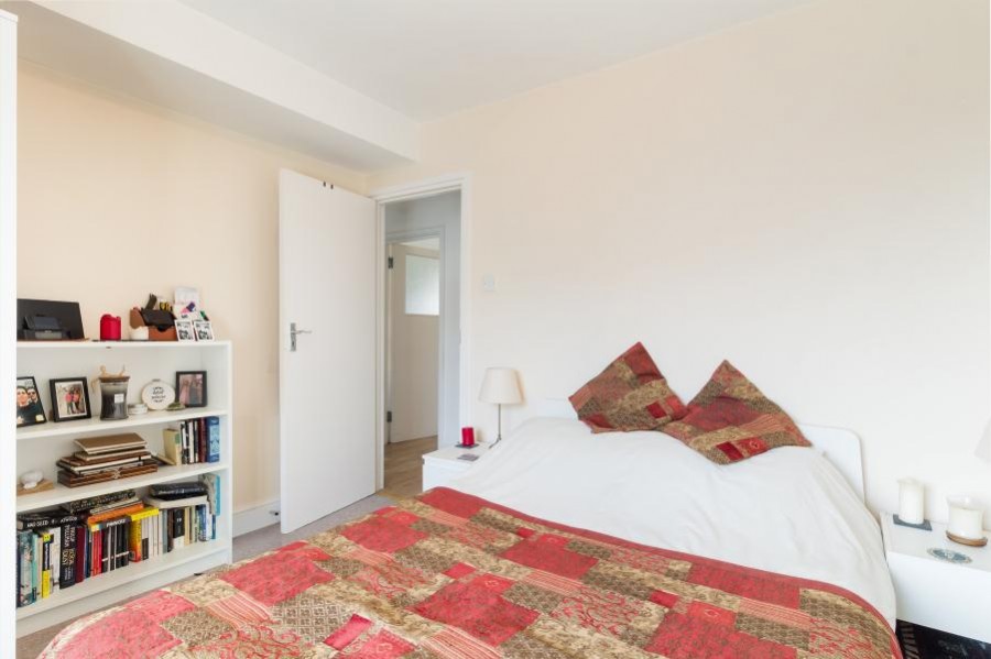 Images for GOSLING WAY, OVAL,