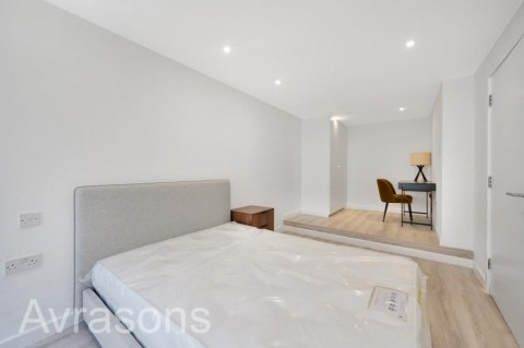 View Full Details for OFFLEY ROAD, OVAL, 