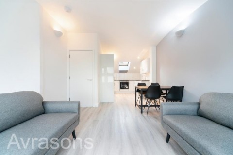 View Full Details for OFFLEY ROAD, OVAL, 