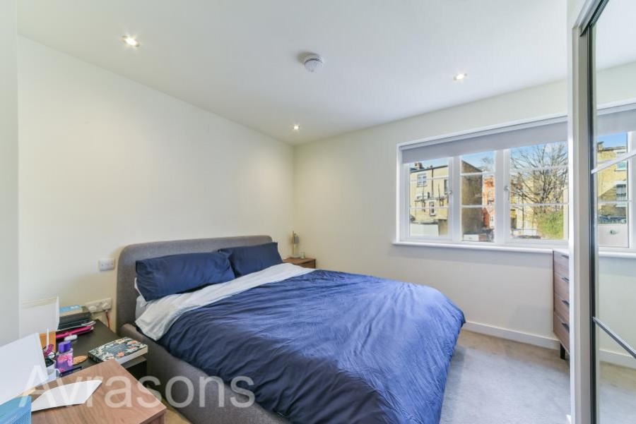 Images for ANDERSON MEWS, OVAL
