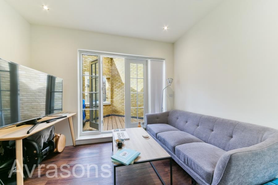 Images for ANDERSON MEWS, OVAL