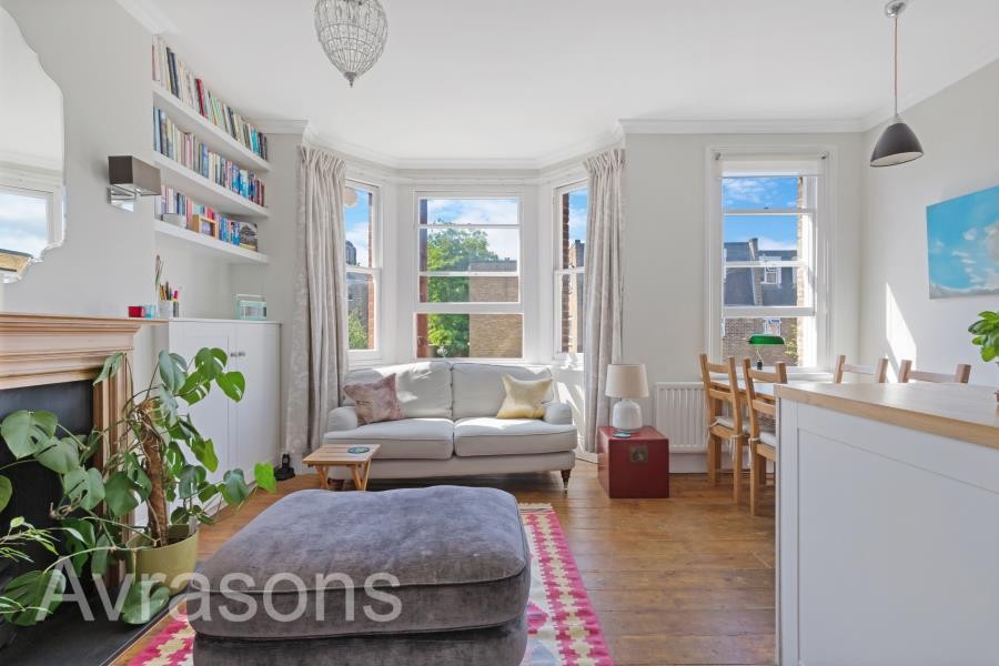 Images for SOUTH ISLAND PLACE, OVAL