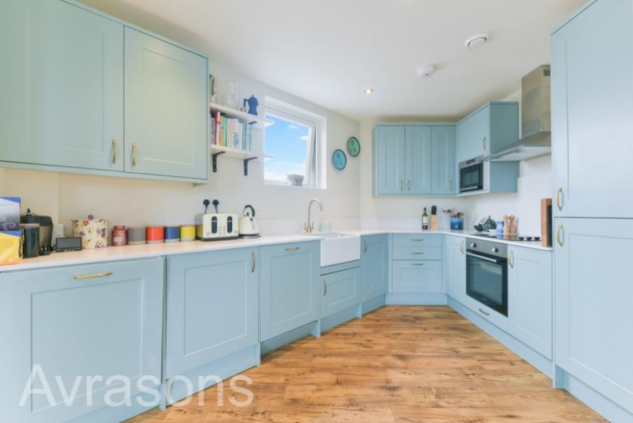 Images for Bolton Crescent, Oval