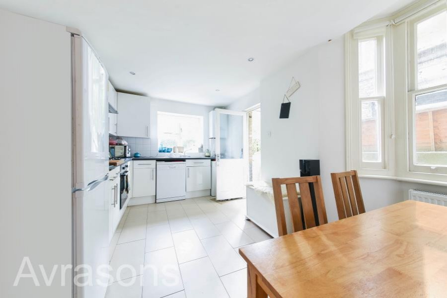 Images for CREWDSON ROAD, OVAL