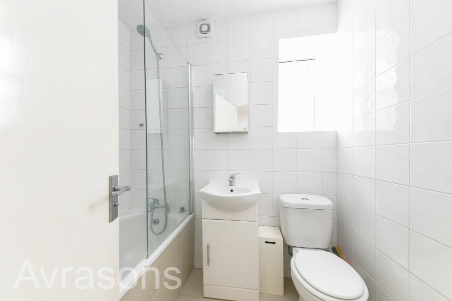 Images for CREWDSON ROAD, OVAL