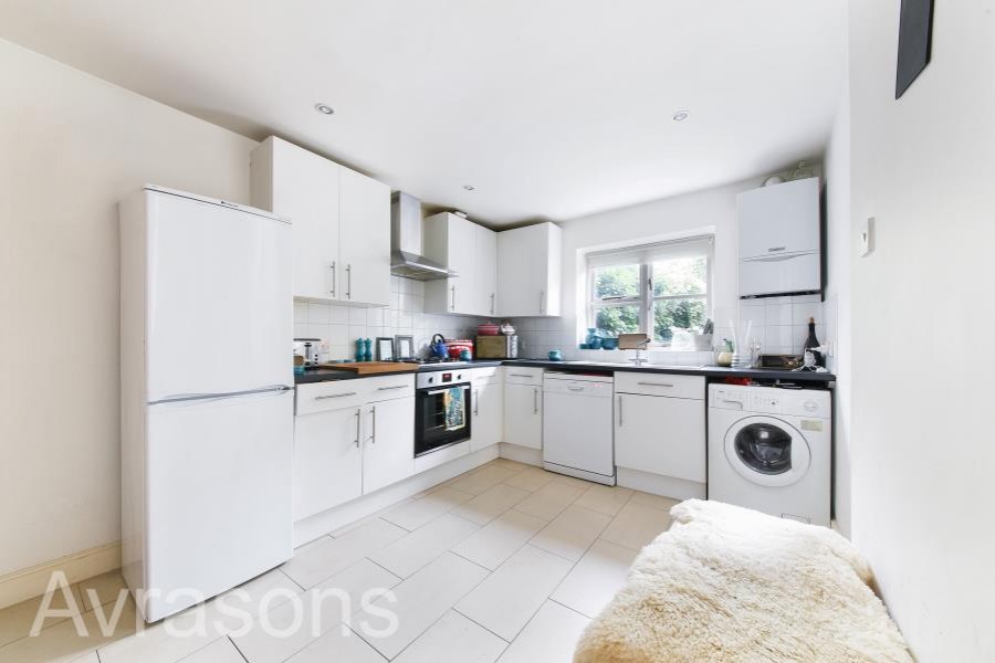 Images for CREWDSON ROAD, OVAL