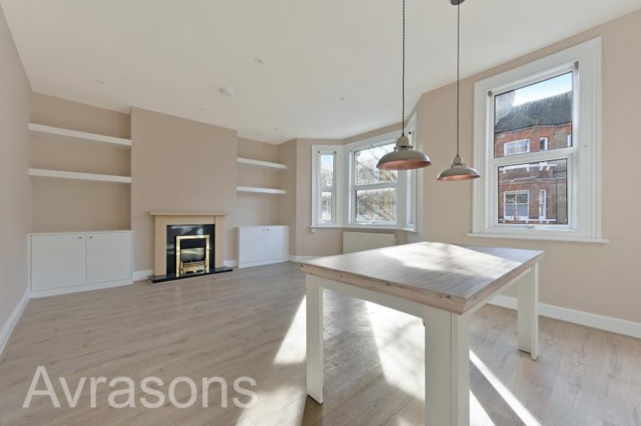 Images for CREWDSON ROAD, OVAL