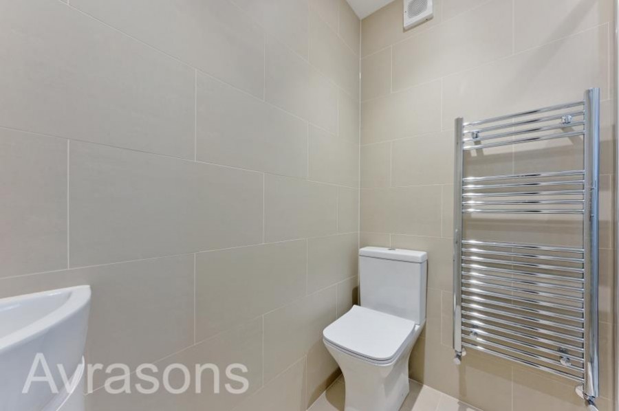 Images for CREWDSON ROAD, OVAL
