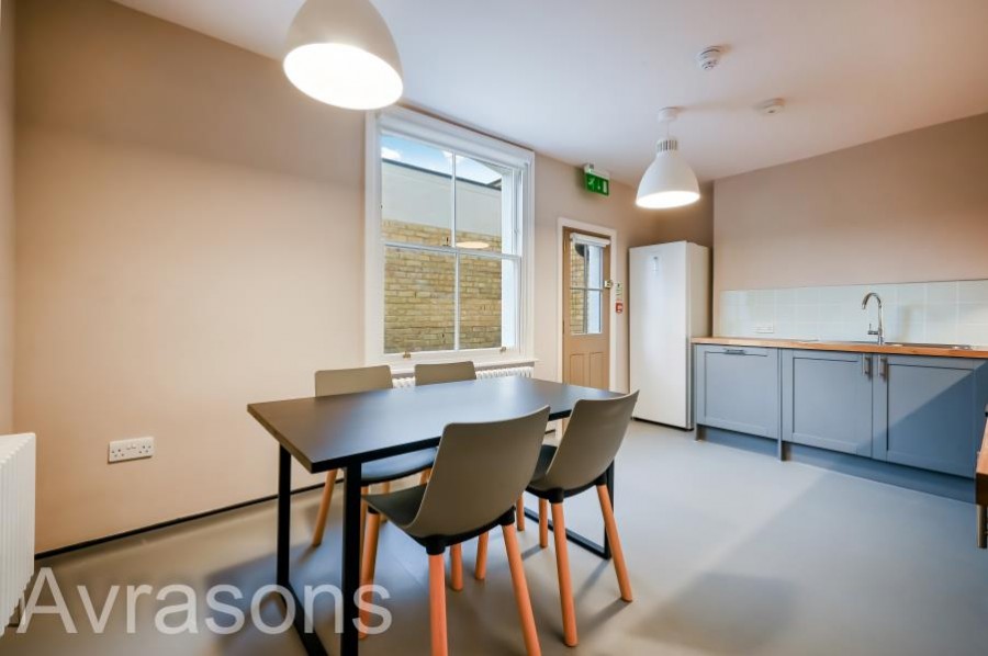 Images for Brixton Road, Oval 