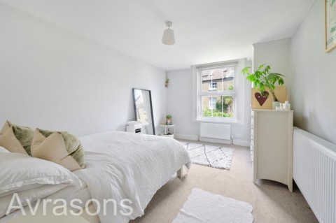 View Full Details for Crewdson Road, Oval 