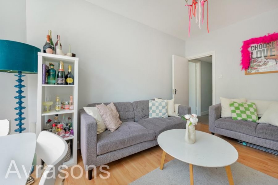 Images for Crewdson Road, Oval 