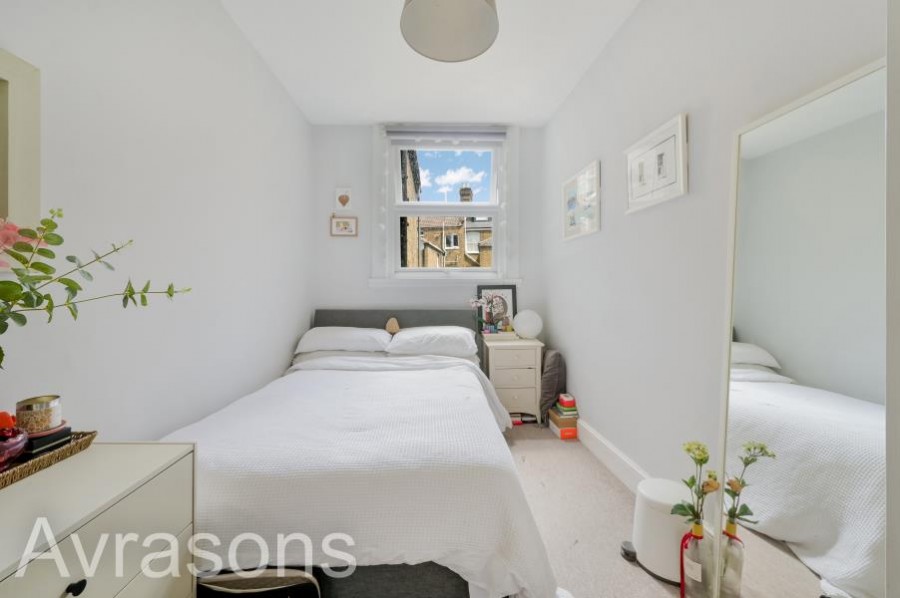 Images for Crewdson Road, Oval 