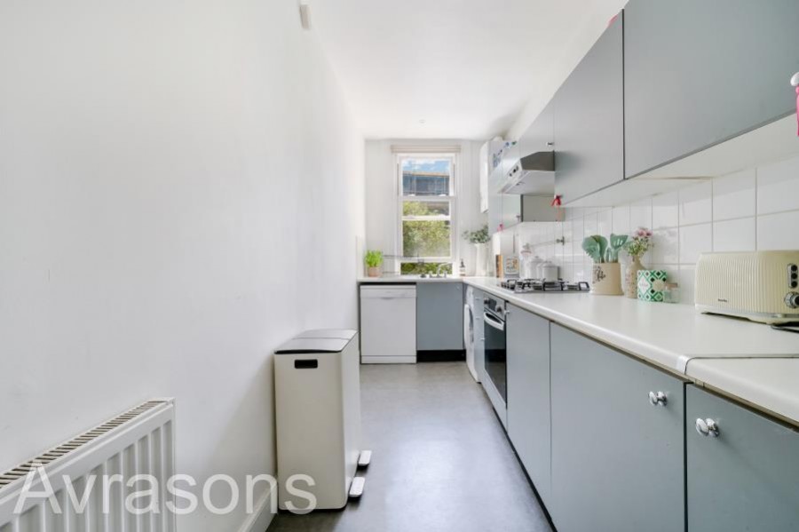 Images for Crewdson Road, Oval 