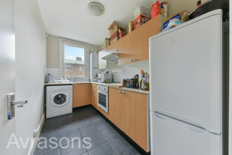 Images for CREWDSON ROAD, OVAL