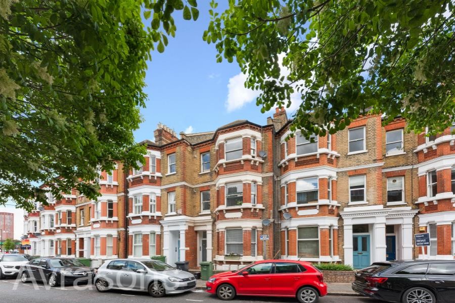 Images for CREWDSON ROAD, OVAL