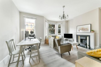 CREWDSON ROAD, OVAL