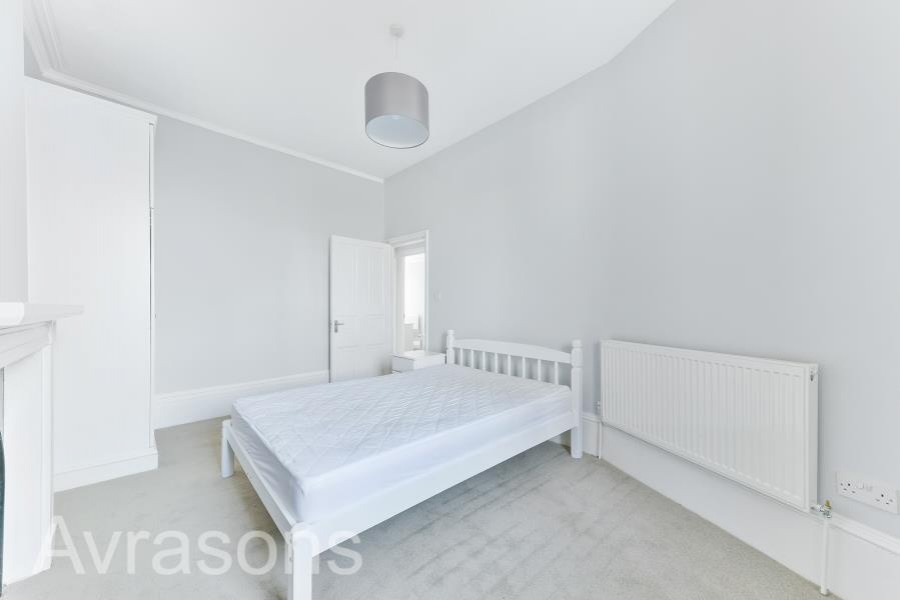 Images for CLAPHAM ROAD, OVAL