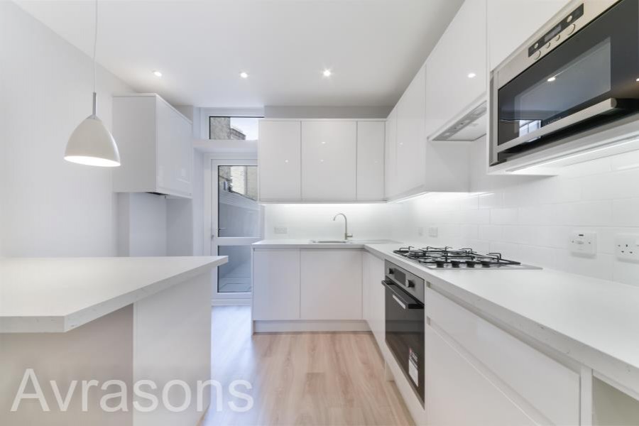 Images for SOUTH ISLAND PLACE, OVAL
