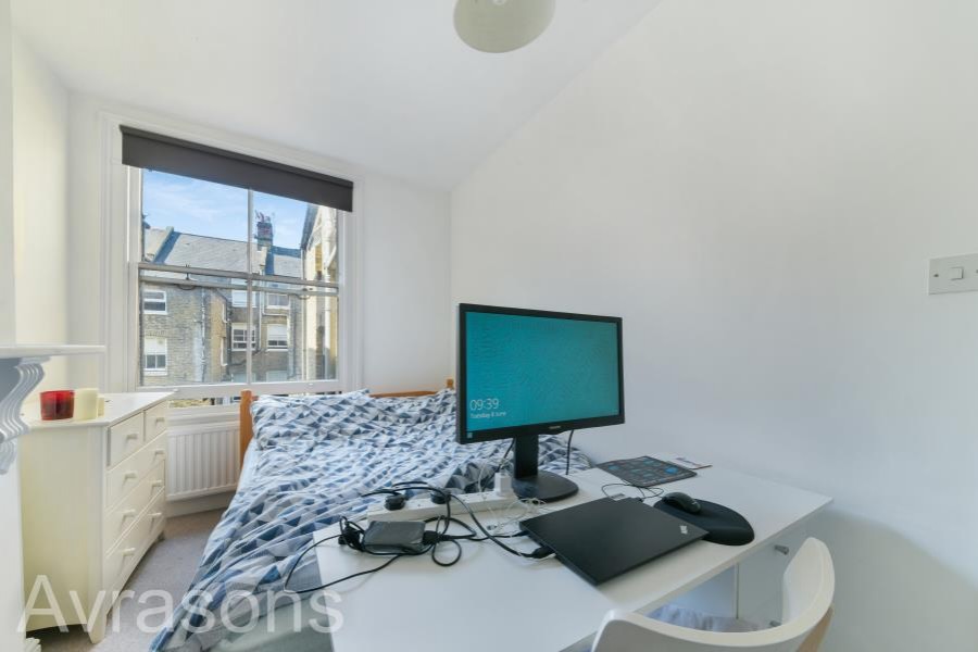 Images for HANDFORTH ROAD, OVAL