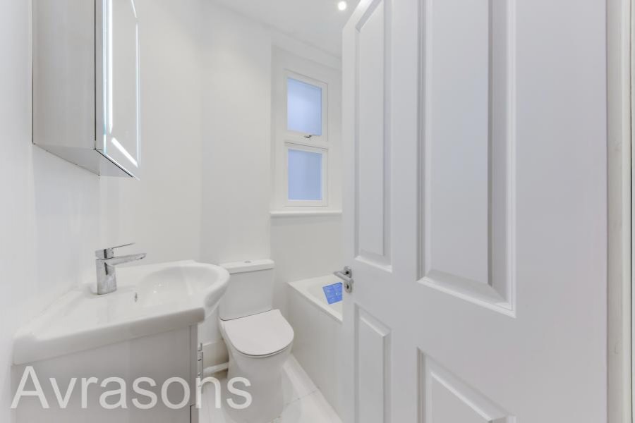 Images for MOWLL STREET, OVAL