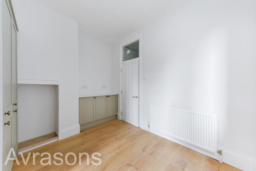 Images for MOWLL STREET, OVAL