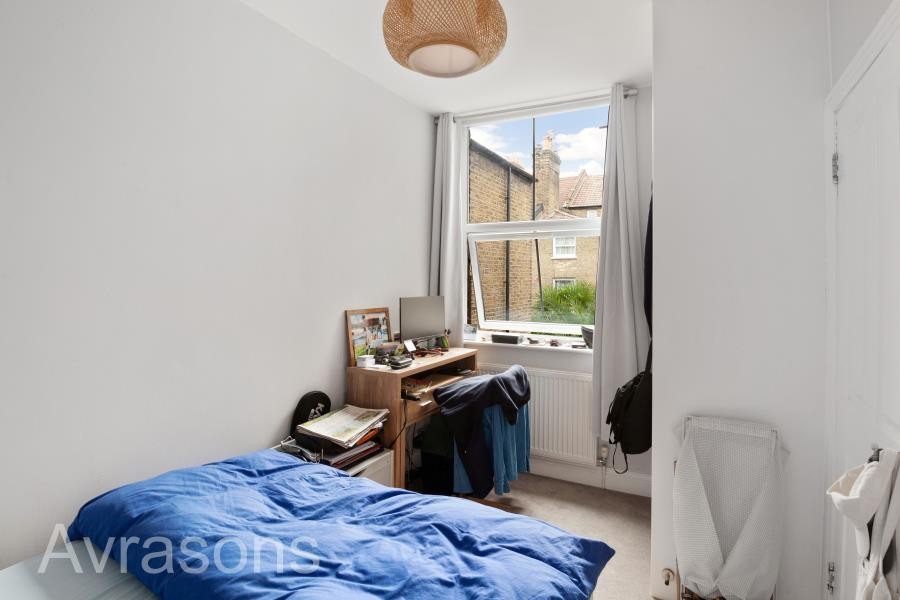 Images for CREWDSON ROAD, OVAL