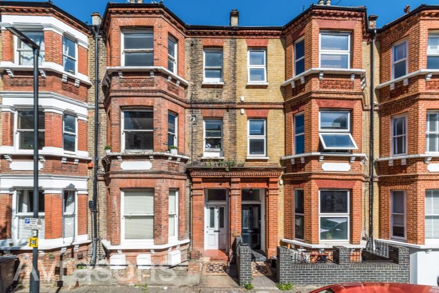 Images for CREWDSON ROAD, OVAL
