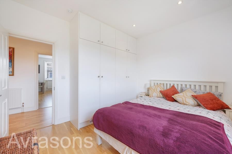 Images for FINBOROUGH ROAD, CHELSEA