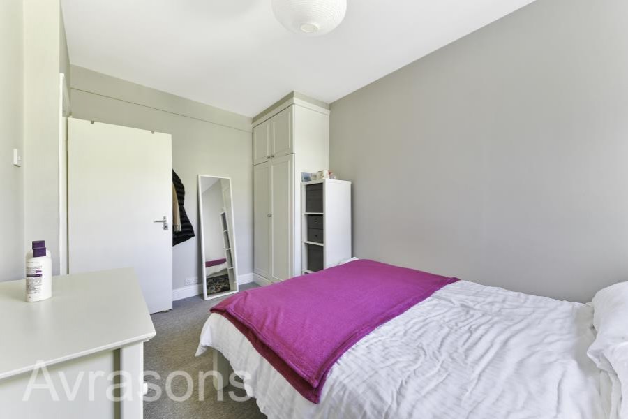 Images for HANDFORTH ROAD, OVAL