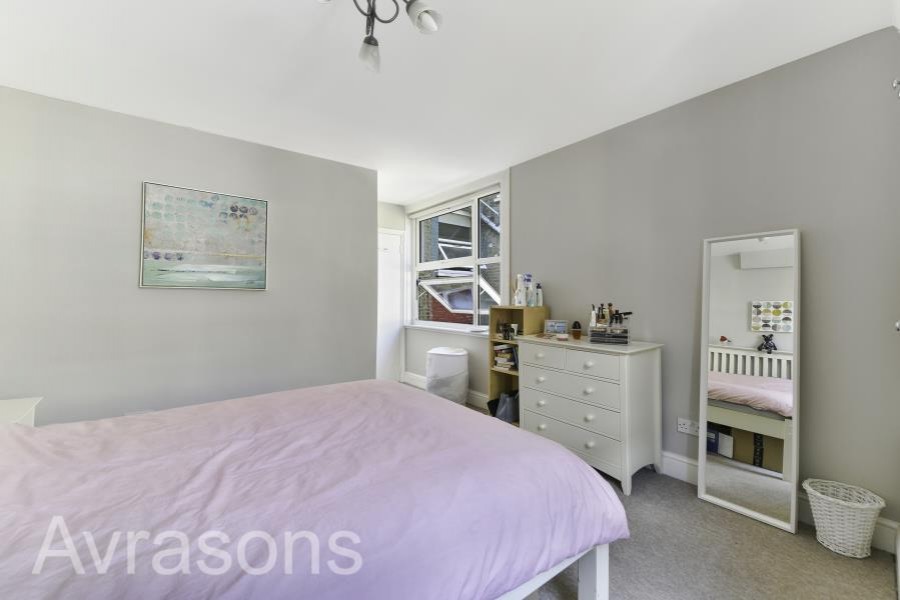 Images for HANDFORTH ROAD, OVAL