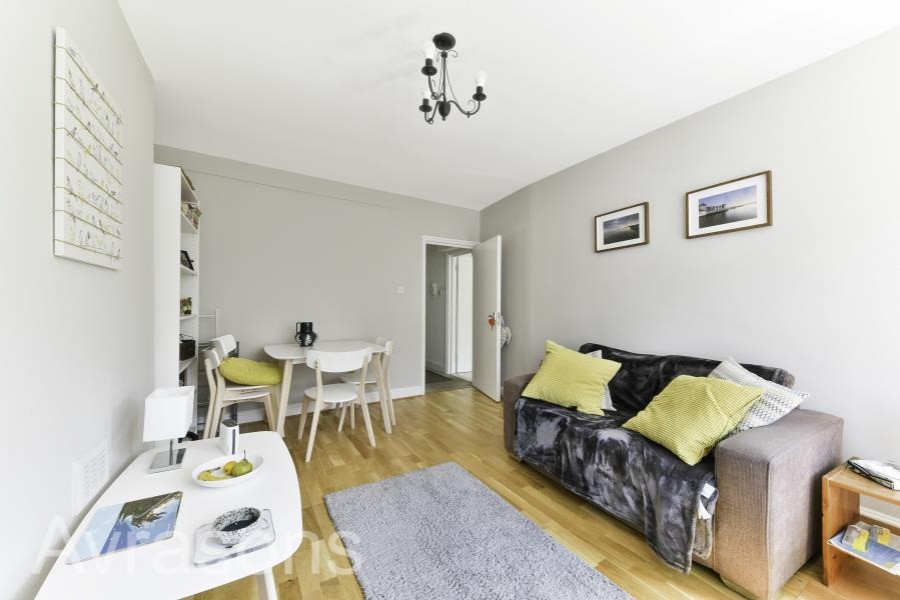 Images for HANDFORTH ROAD, OVAL