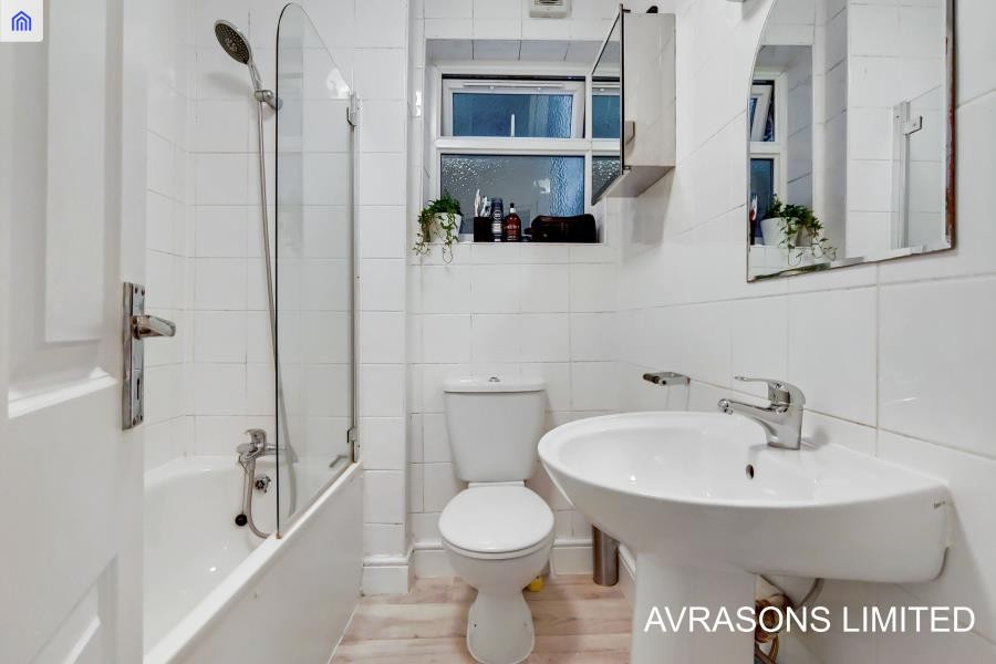 Images for CREWDSON ROAD, OVAL